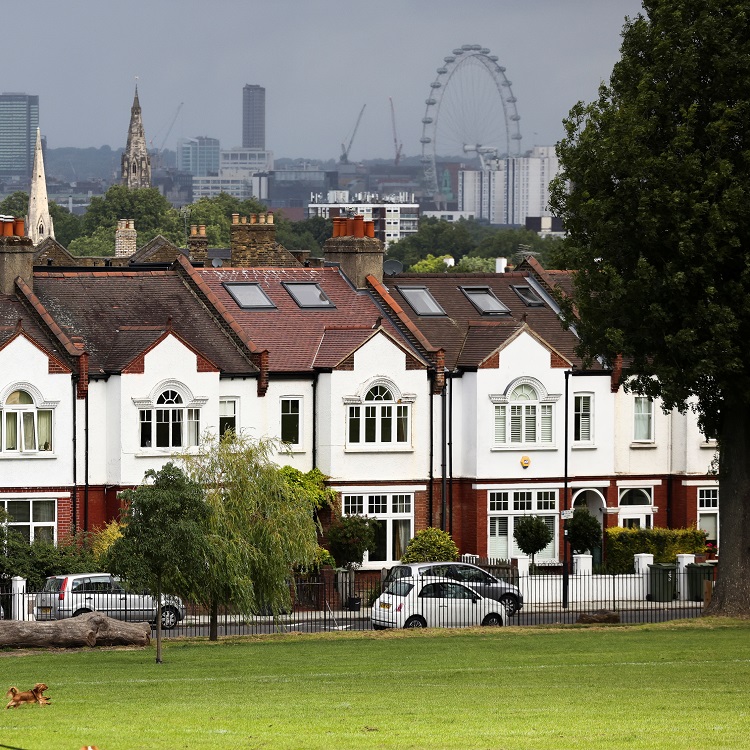 UK house prices increase despite hikes in interest rate